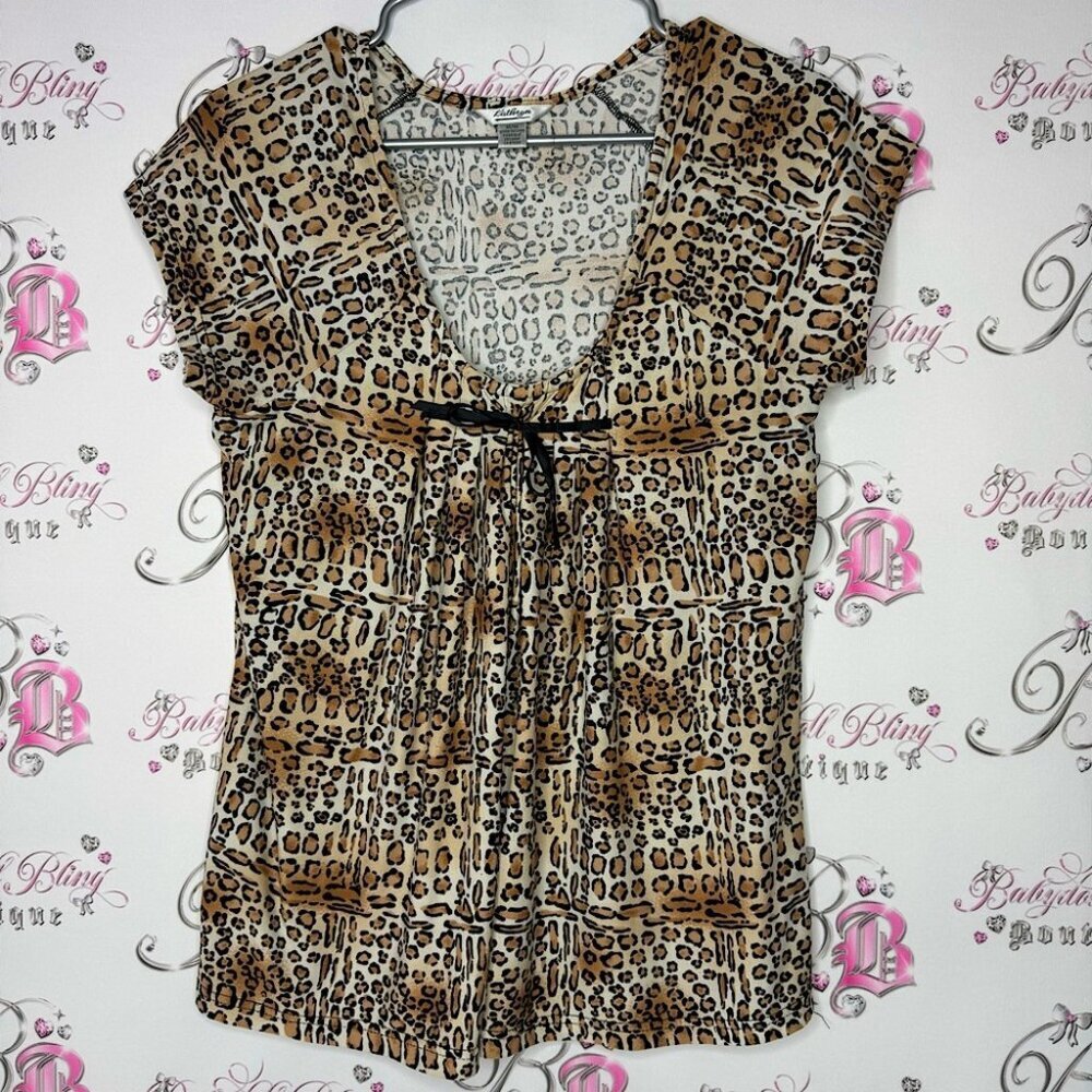 Kathryn top animal print with ribbon 🎀 bow accent stretchy soft *flaw* y2k MOB